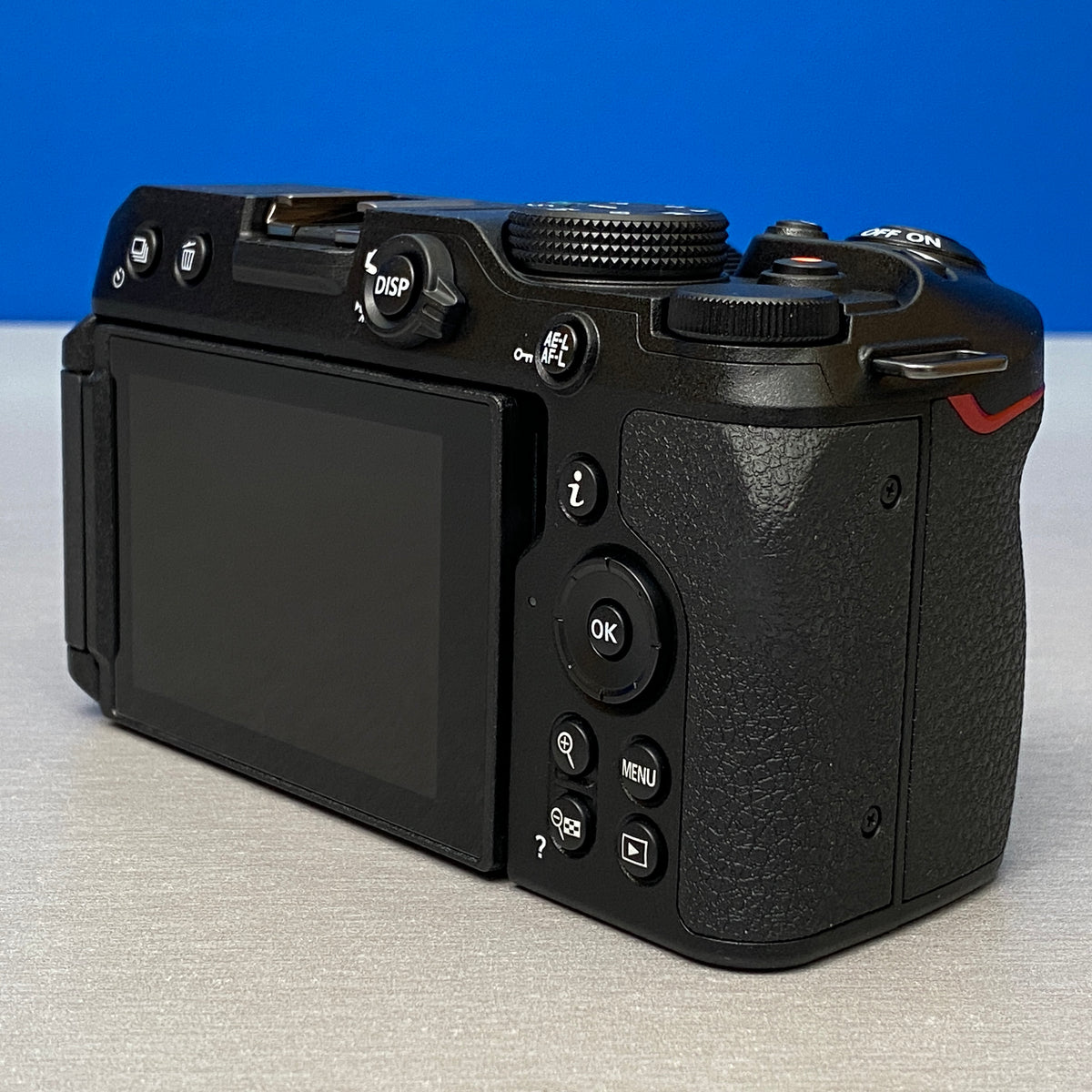 Nikon Z30 (20.9MP) + Z 16-50mm f/3.5-6.3 DX VR | NOVA