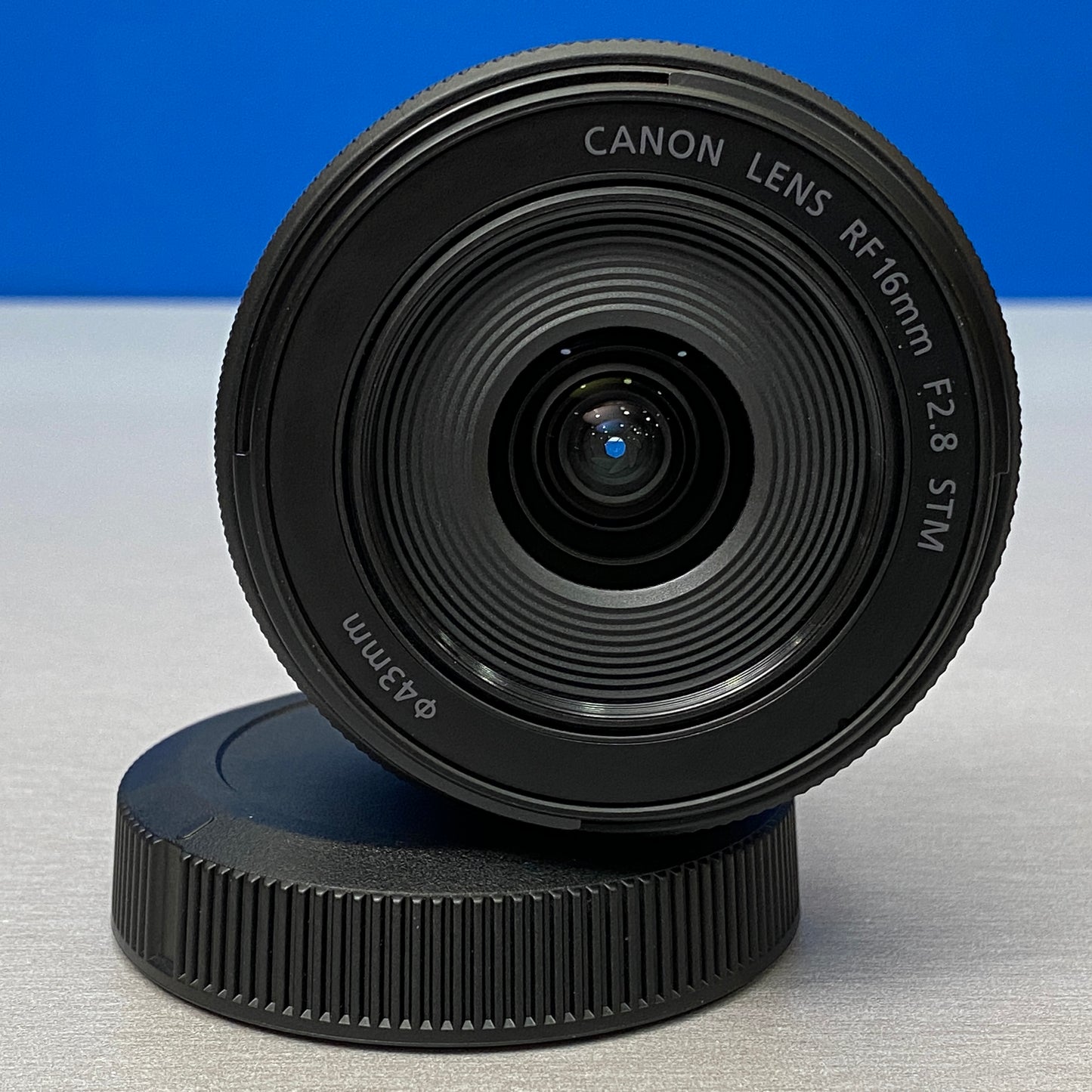 Canon RF 16mm f/2.8 STM