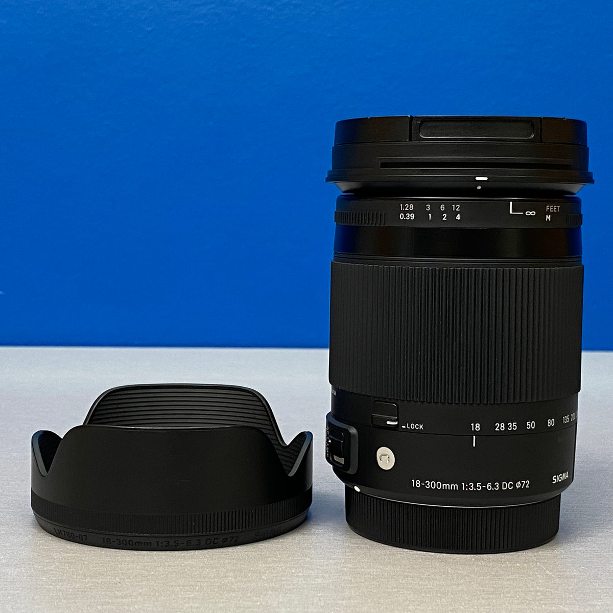 Sigma 18-300mm f/3.5-6.3 DC Macro OS HSM Contemporary | Canon EF-S