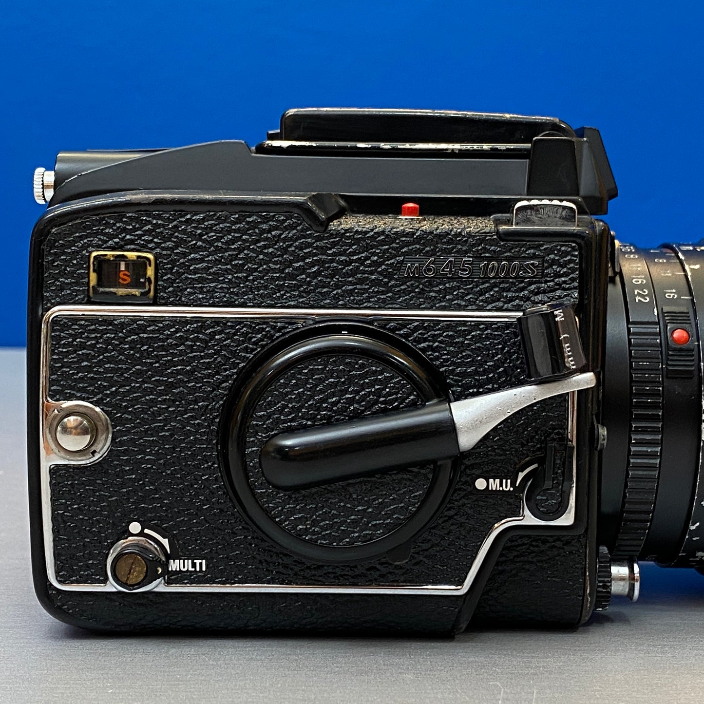 Mamiya M645 1000S + Mamiya-Sekor C 45mm f/2.8