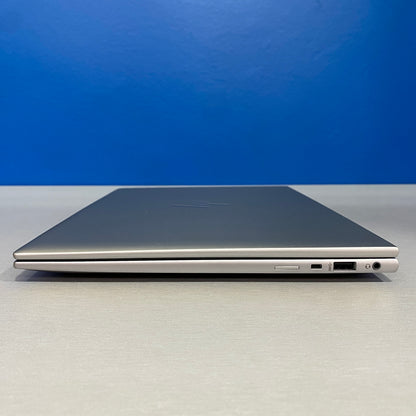 HP ZBook Firefly G10 - 14" FHD (i7-1355U/16GB/512GB SSD/RTX A500 4GB)
