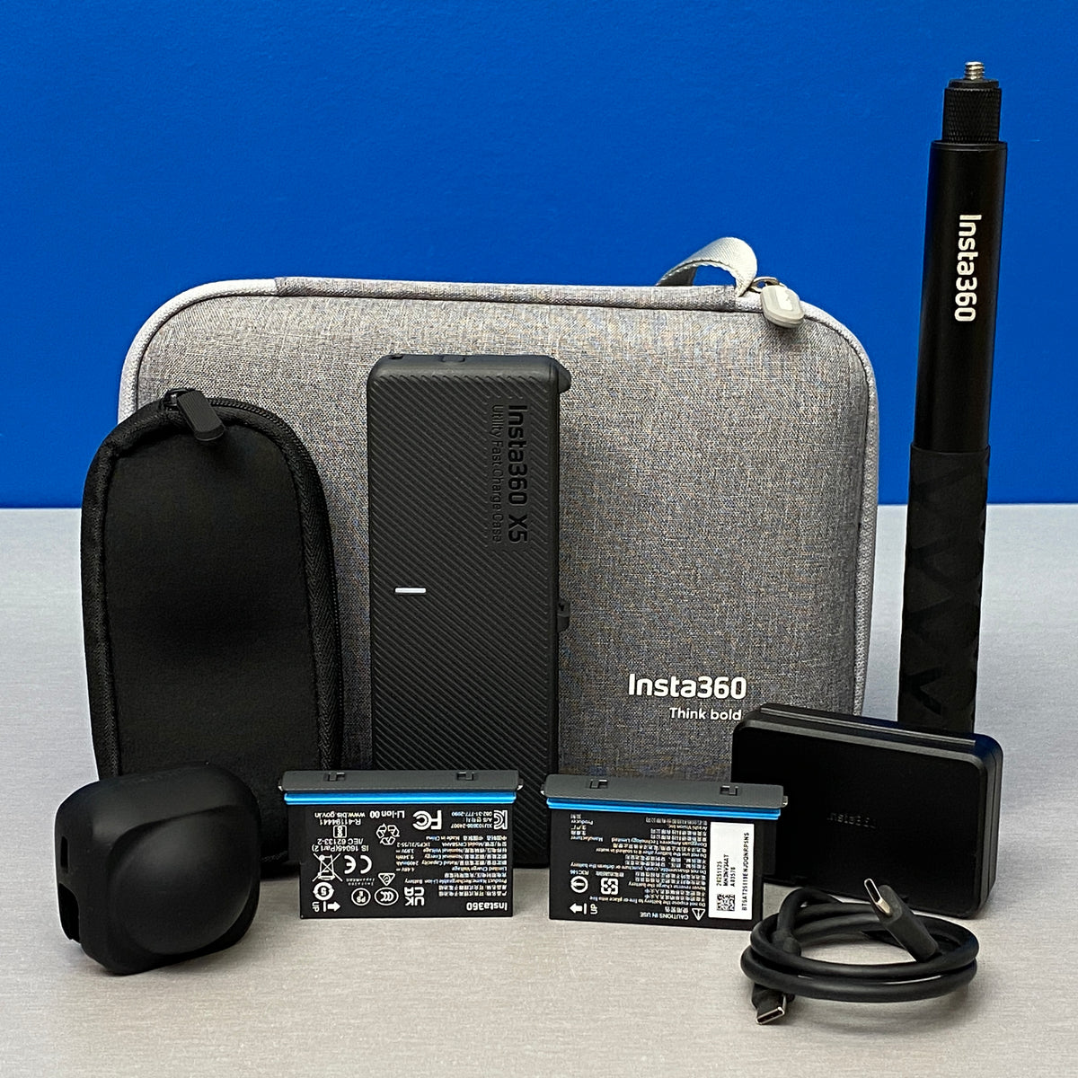 Insta360 X5 (8K - 360º) Essentials Bundle