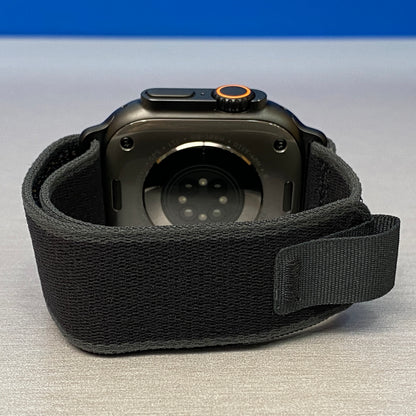 Apple Watch Ultra 2 (Titanium Black) - 49mm - Black Trail Loop