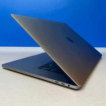 Apple MacBook Pro 16" - A2141 (i7/16GB/512GB SSD/Radeon Pro 5300M 4GB)