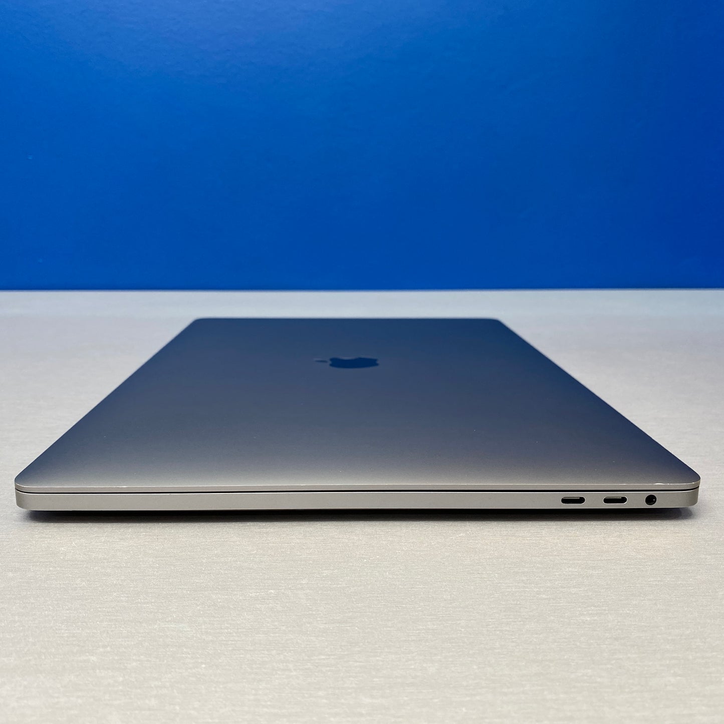 Apple MacBook Pro 16" | A2141 | i7 | 16GB | 512GB SSD | Radeon Pro 5300M 4GB