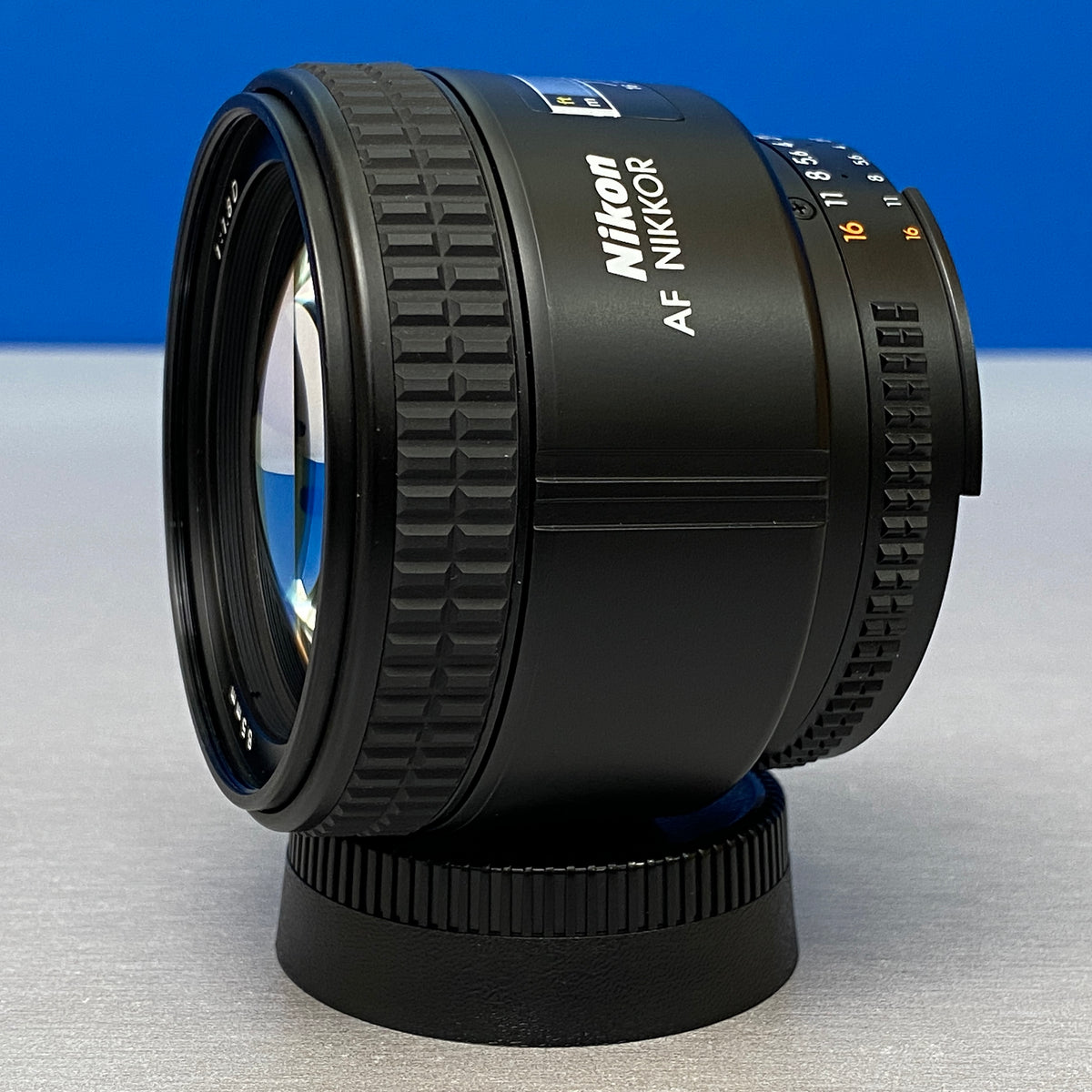 Nikon AF Nikkor 85mm f/1.8 D