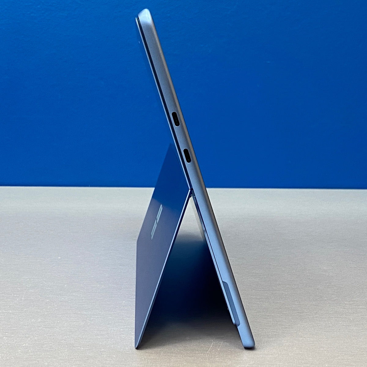 Microsoft Surface Pro 11 | 13" OLED | Snapdragon X Elite 12-Cores | 16GB | 1TB | NOVO