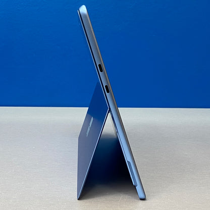 Microsoft Surface Pro 11 | 13" OLED | Snapdragon X Elite 12-Cores | 16GB | 1TB | NOVO