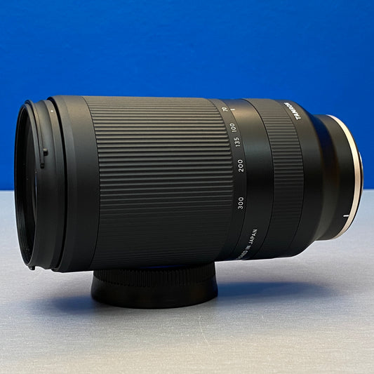 Tamron 70-300mm f/4.5-6.3 Di III RXD