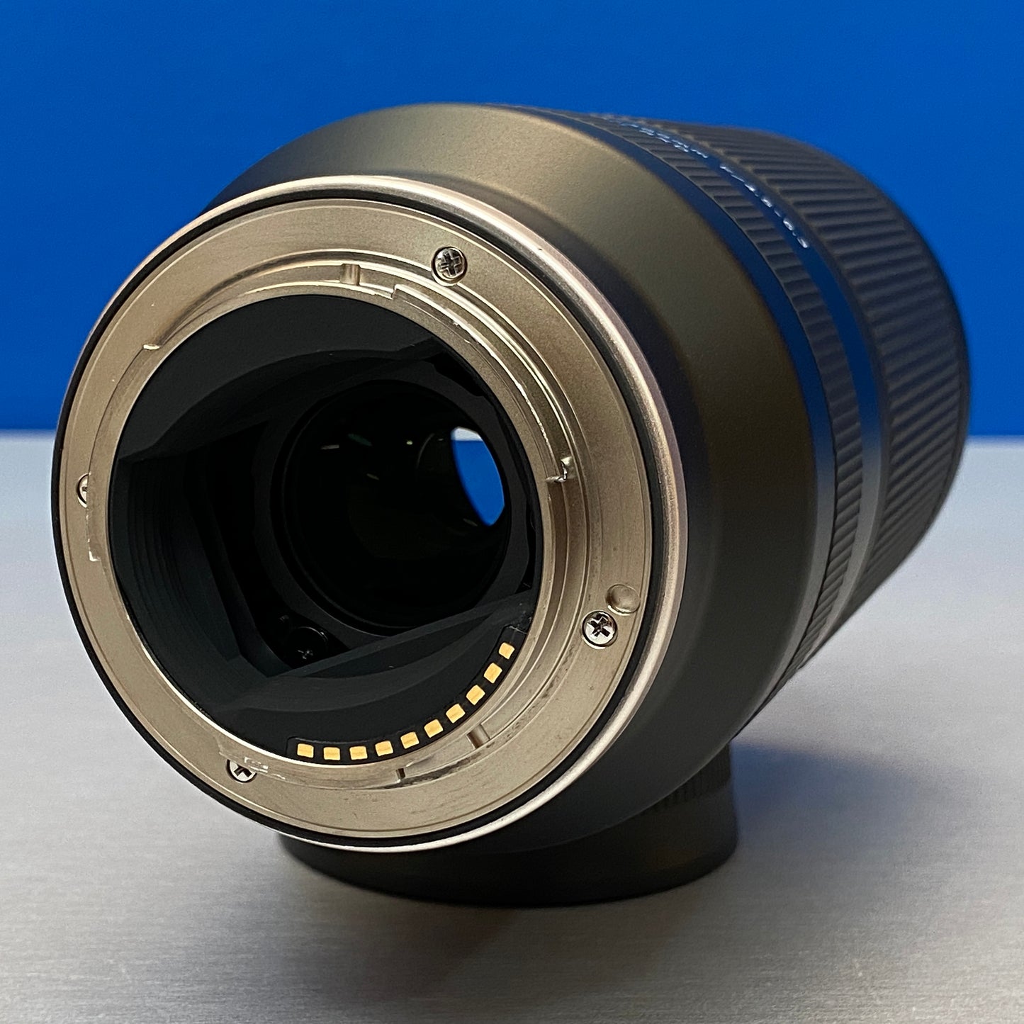 Tamron 70-300mm f/4.5-6.3 Di III RXD