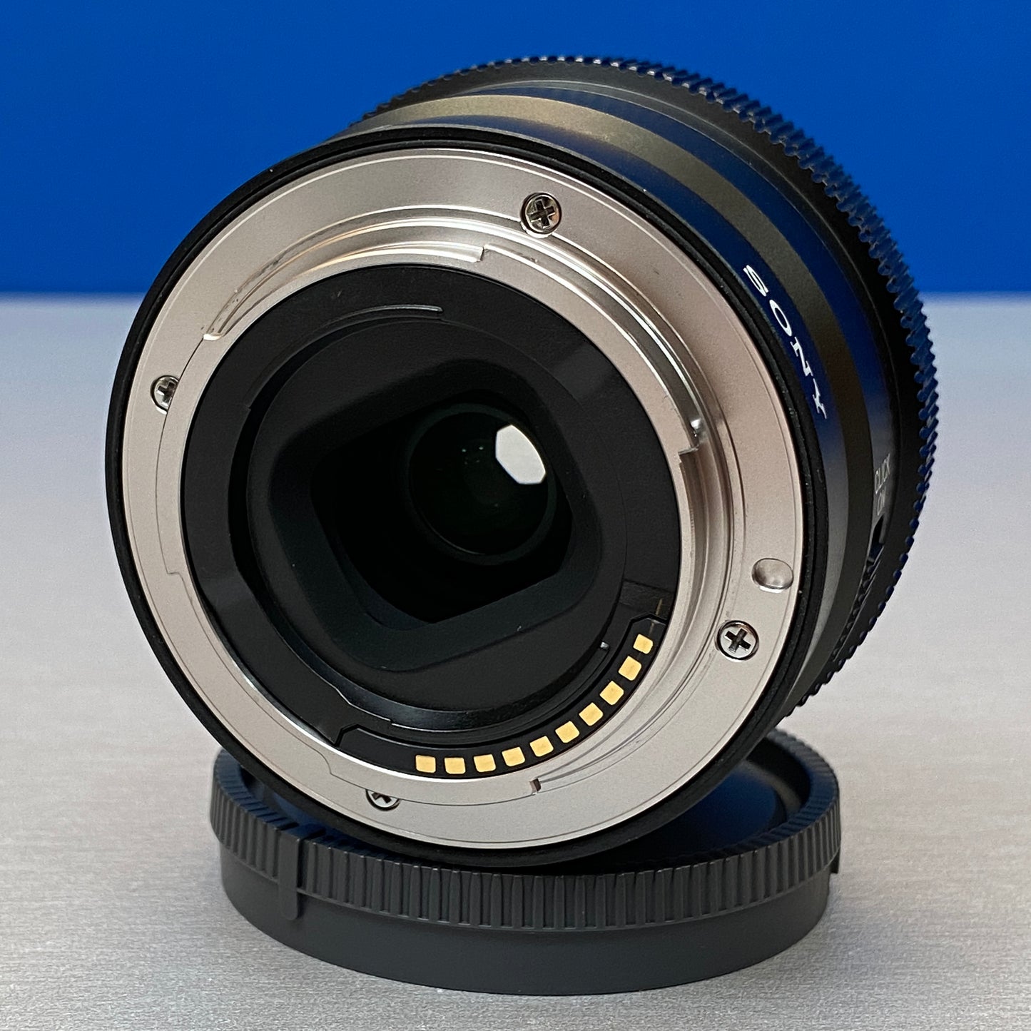 Sony FE 24mm f/2.8 G