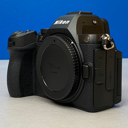 Nikon Z5 II (Corpo) - 24.5MP