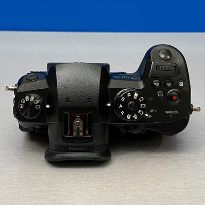Panasonic Lumix DC-GH5 (Corpo) - 20.3MP