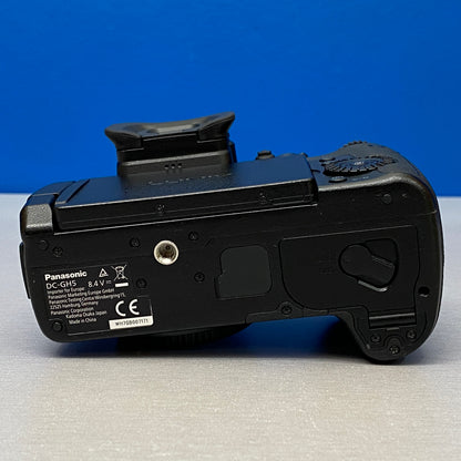 Panasonic Lumix DC-GH5 (Corpo) - 20.3MP