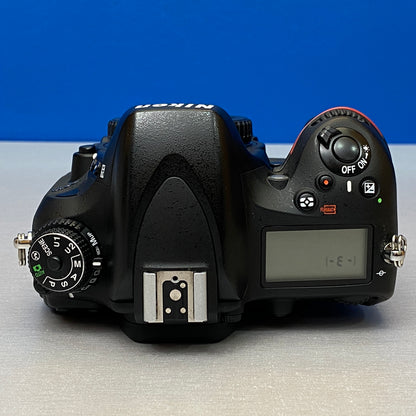 Nikon D610 (Corpo) - 24.3MP