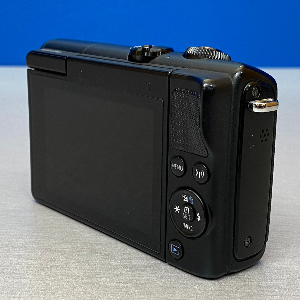 Canon EOS M100 (Corpo) - 24.2MP