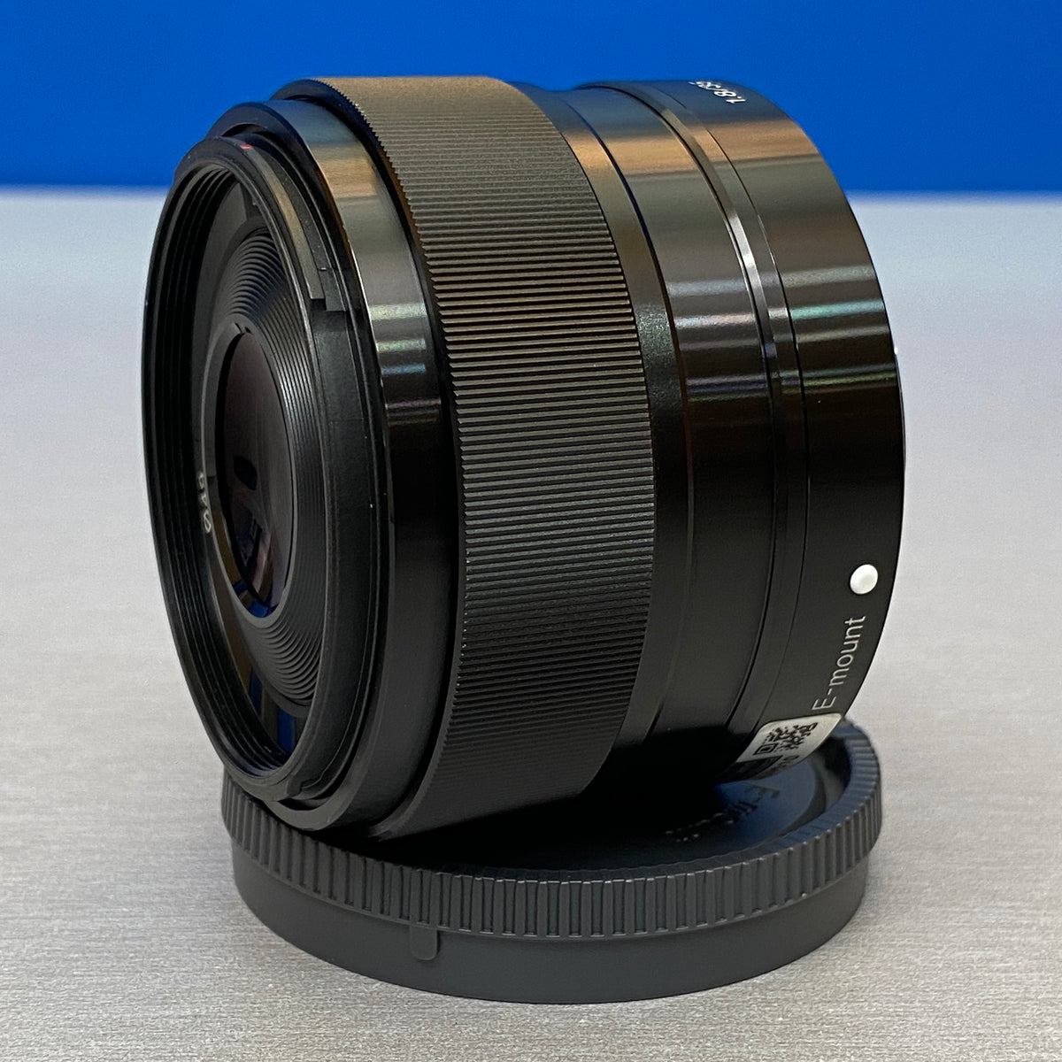 Sony E 35mm f/1.8 OSS