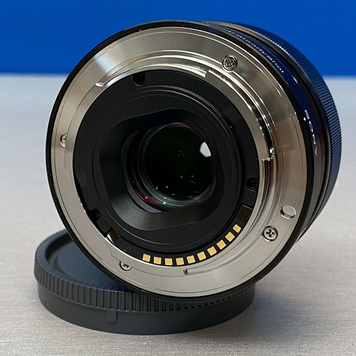 Sony E 35mm f/1.8 OSS