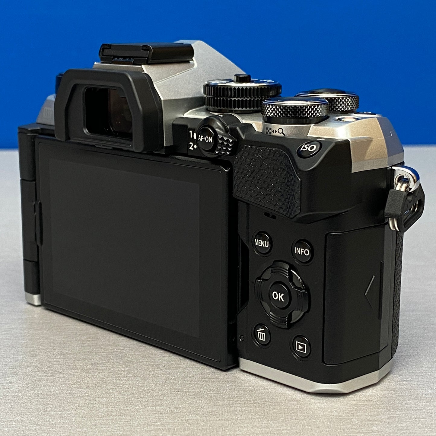 OM System OM-5 Mark II (Corpo) - 20.4MP | NOVA