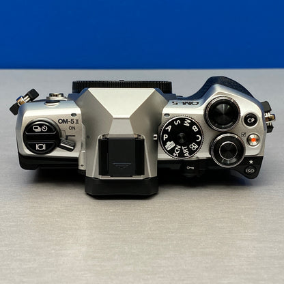 OM System OM-5 Mark II (Corpo) - 20.4MP | NOVA