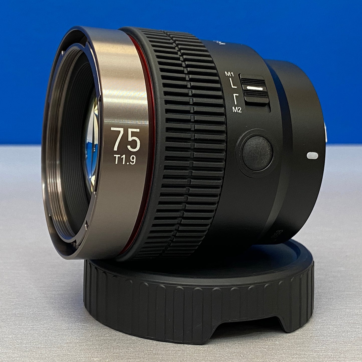 Samyang V-AF 75mm T1.9