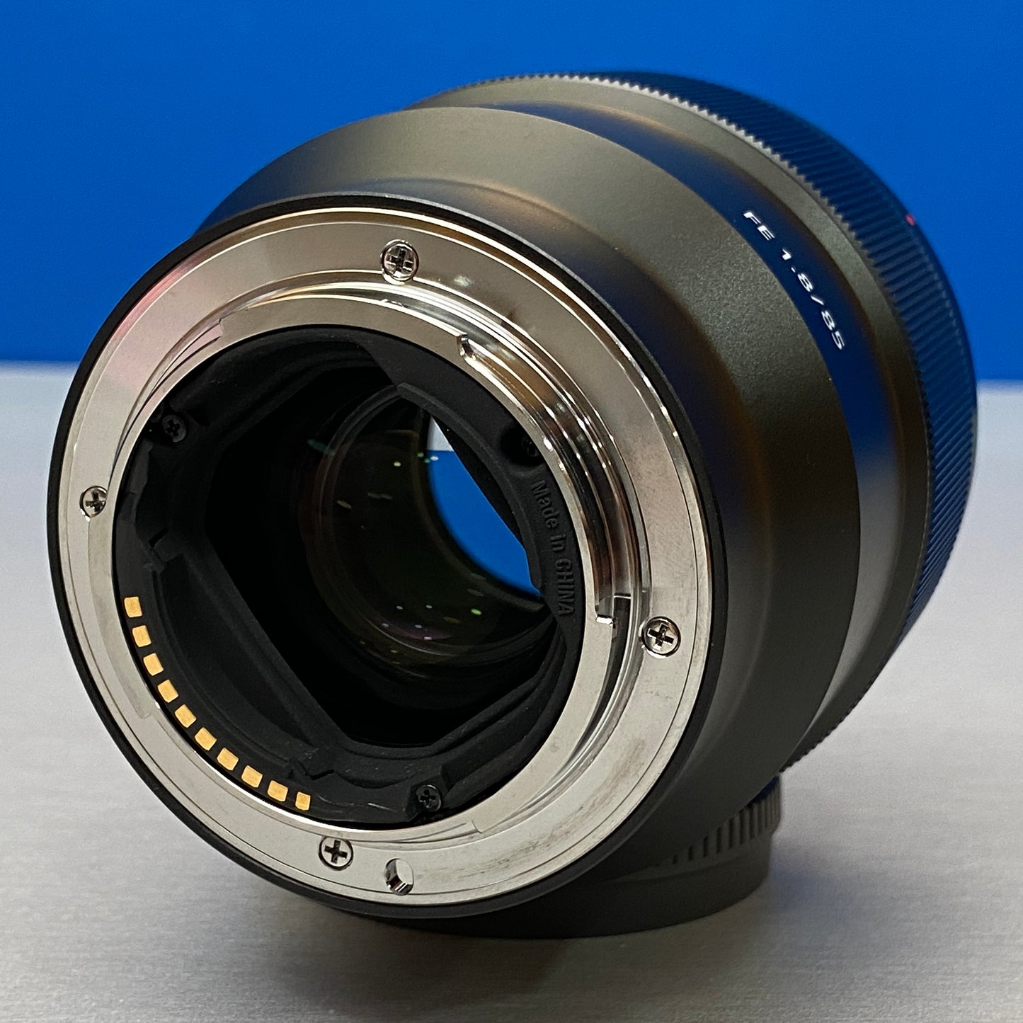 Sony FE 85mm f/1.8