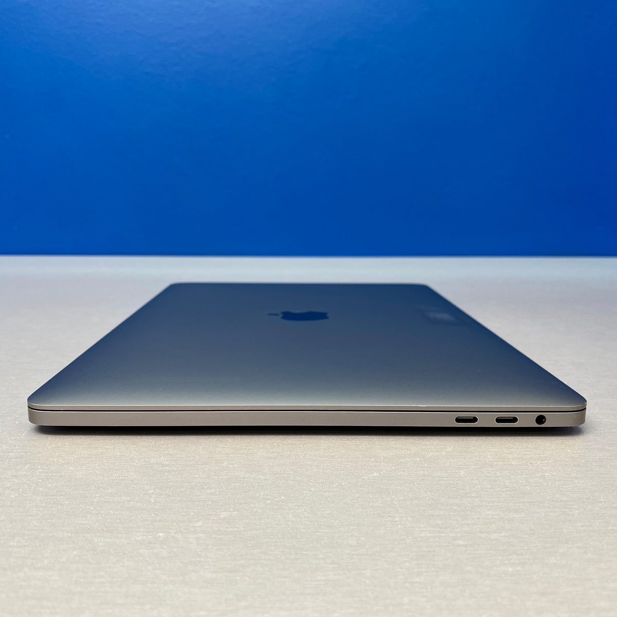 Apple MacBook Pro 13" Touch Bar - A1706 - Mid 2017 (i5/8GB/512GB SSD)
