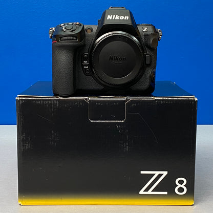 Nikon Z8 (Corpo) - 45.7MP