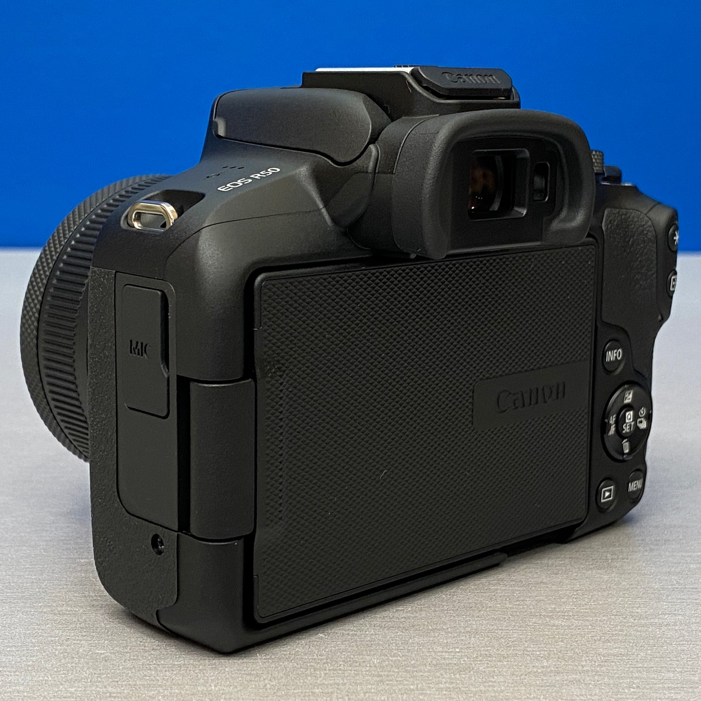 Canon EOS R50 (24.2MP) + RF-S 18-45mm f/4.5-6.3 IS STM | NOVA