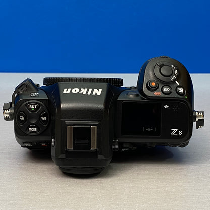 Nikon Z8 (Corpo) - 45.7MP