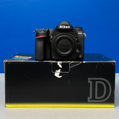 Nikon D780 (Corpo) - 24.5MP