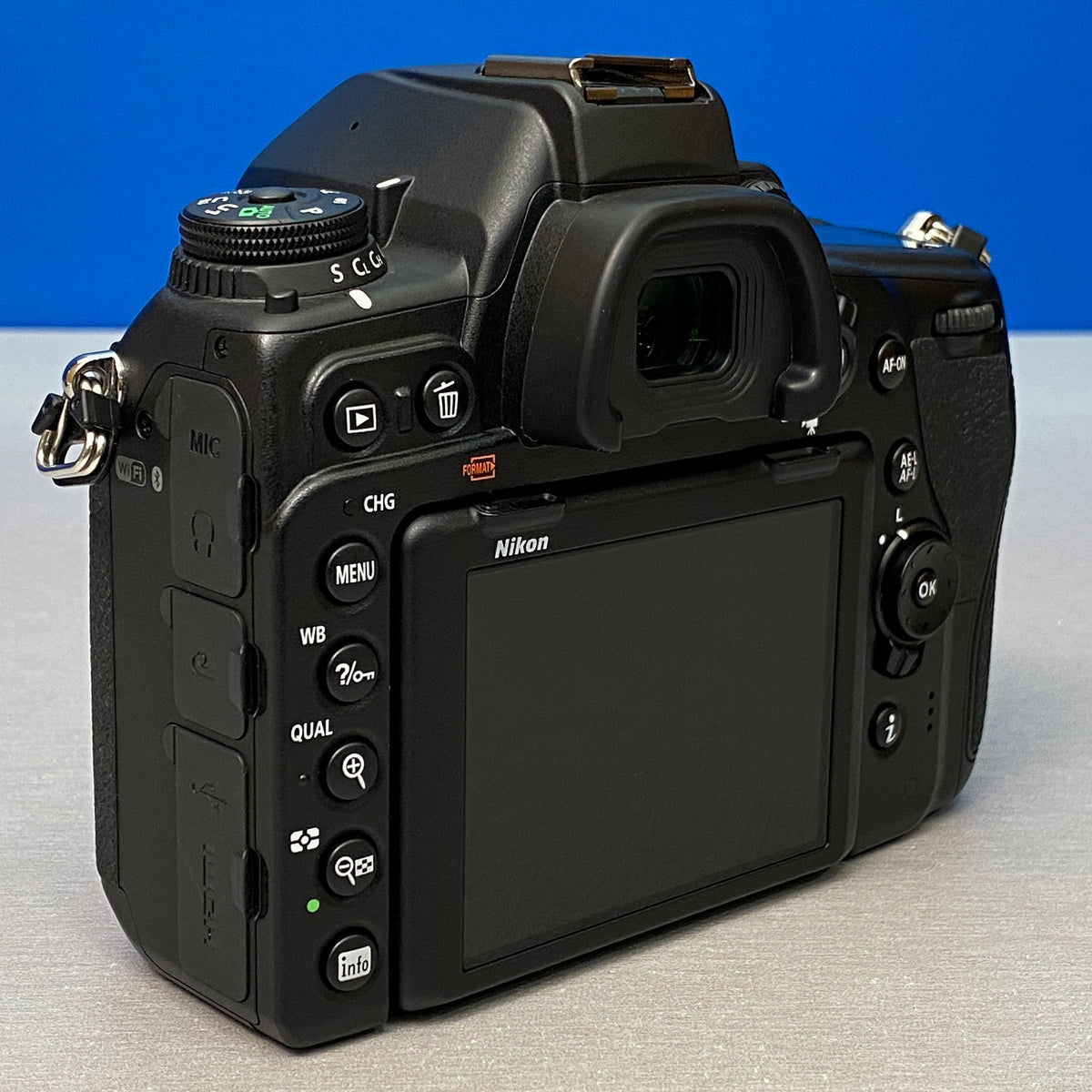 Nikon D780 (Corpo) - 24.5MP