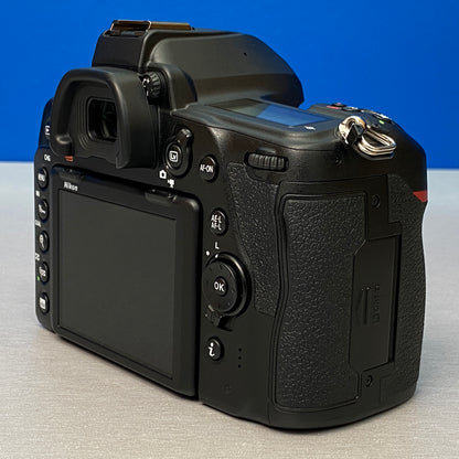 Nikon D780 (Corpo) - 24.5MP