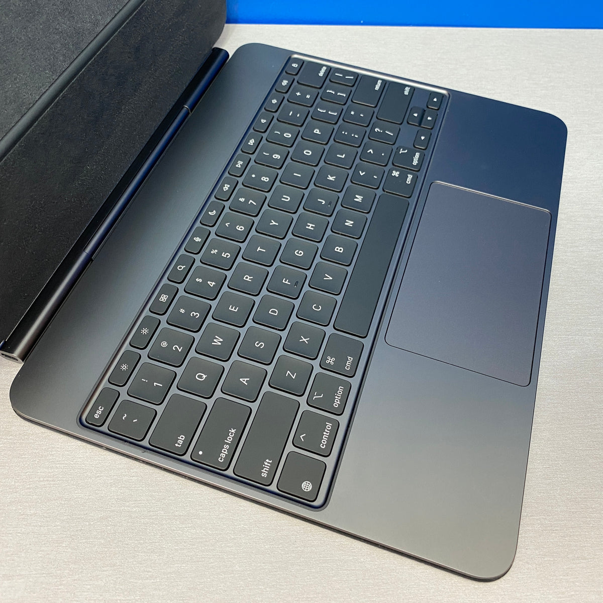 Capa Teclado US | Apple Magic Keyboard iPad Pro 13" (M4 | M5)