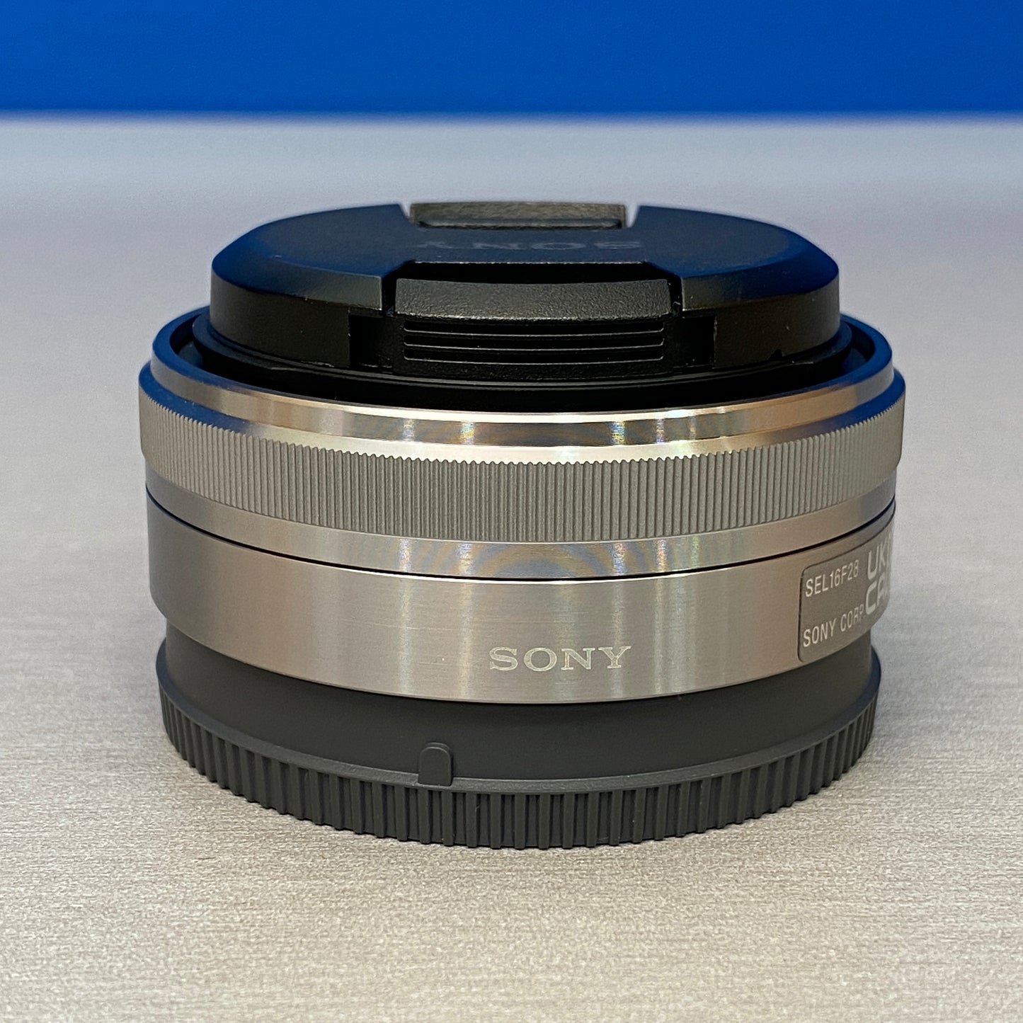 Sony E 16mm f/2.8