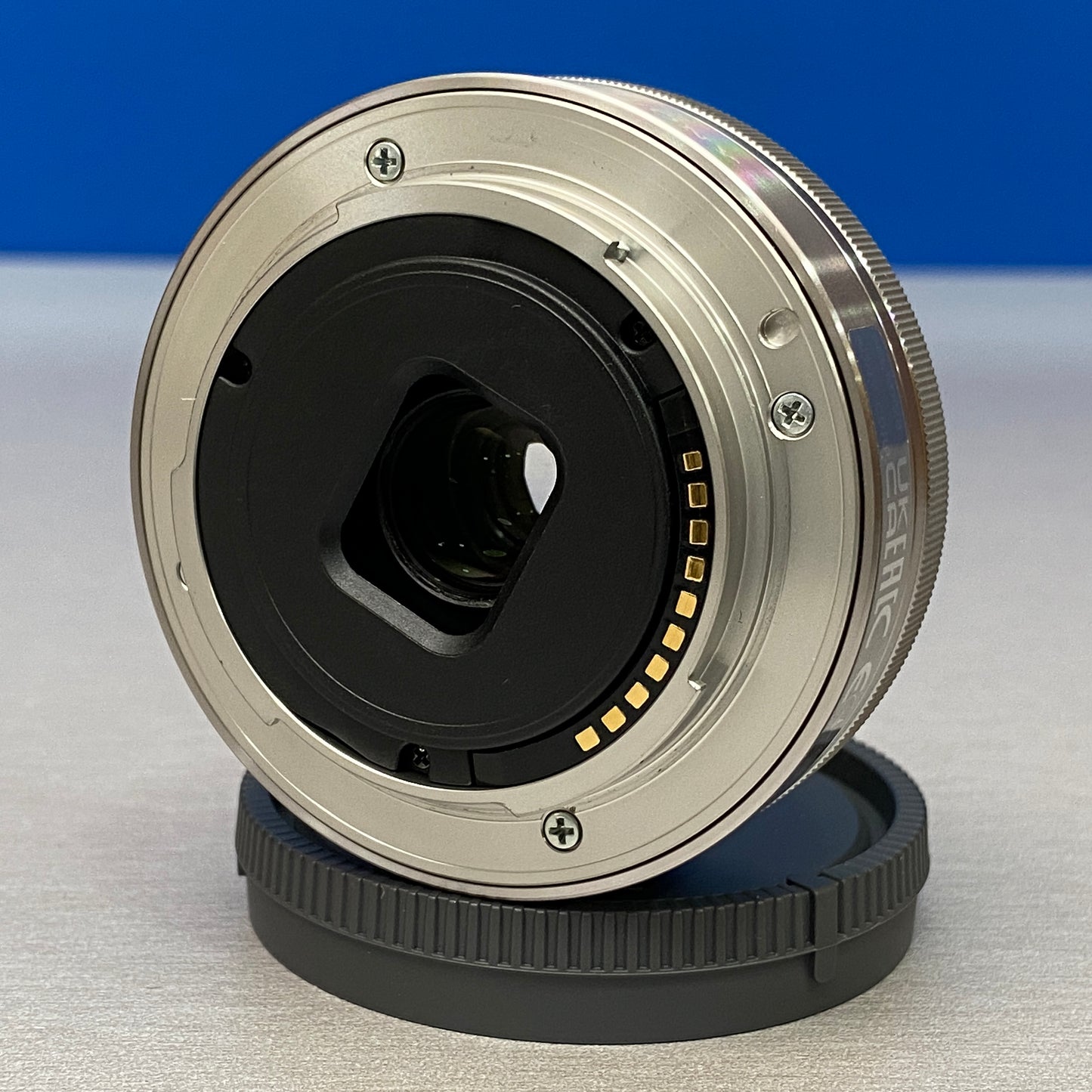 Sony E 16mm f/2.8