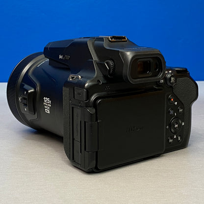 Nikon Coolpix P1000 (16MP - 125x Optical Zoom)