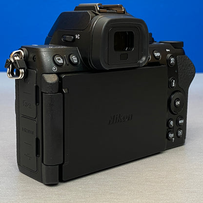 Nikon Z50 II (Corpo) - 20.9MP - NOVA