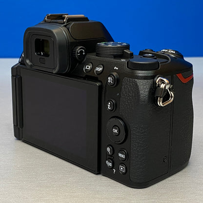 Nikon Z50 II (Corpo) - 20.9MP - NOVA