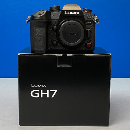 Panasonic Lumix GH7 (Corpo) - 25.2MP | NOVA