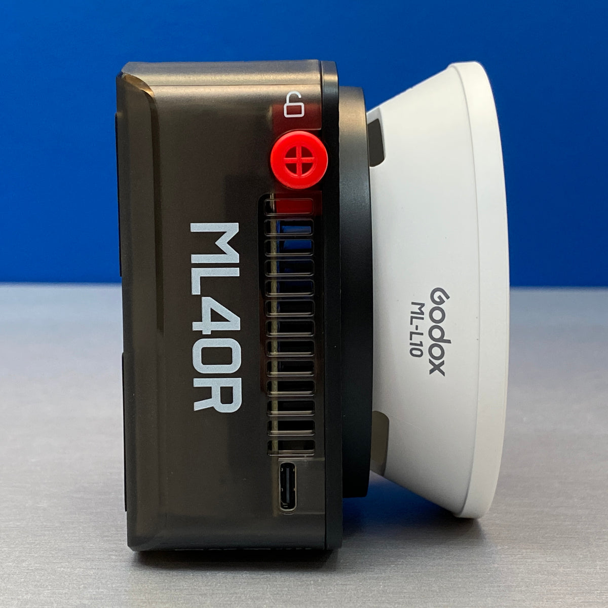 Godox ML40R | Full Color RGB Video Light | NOVO
