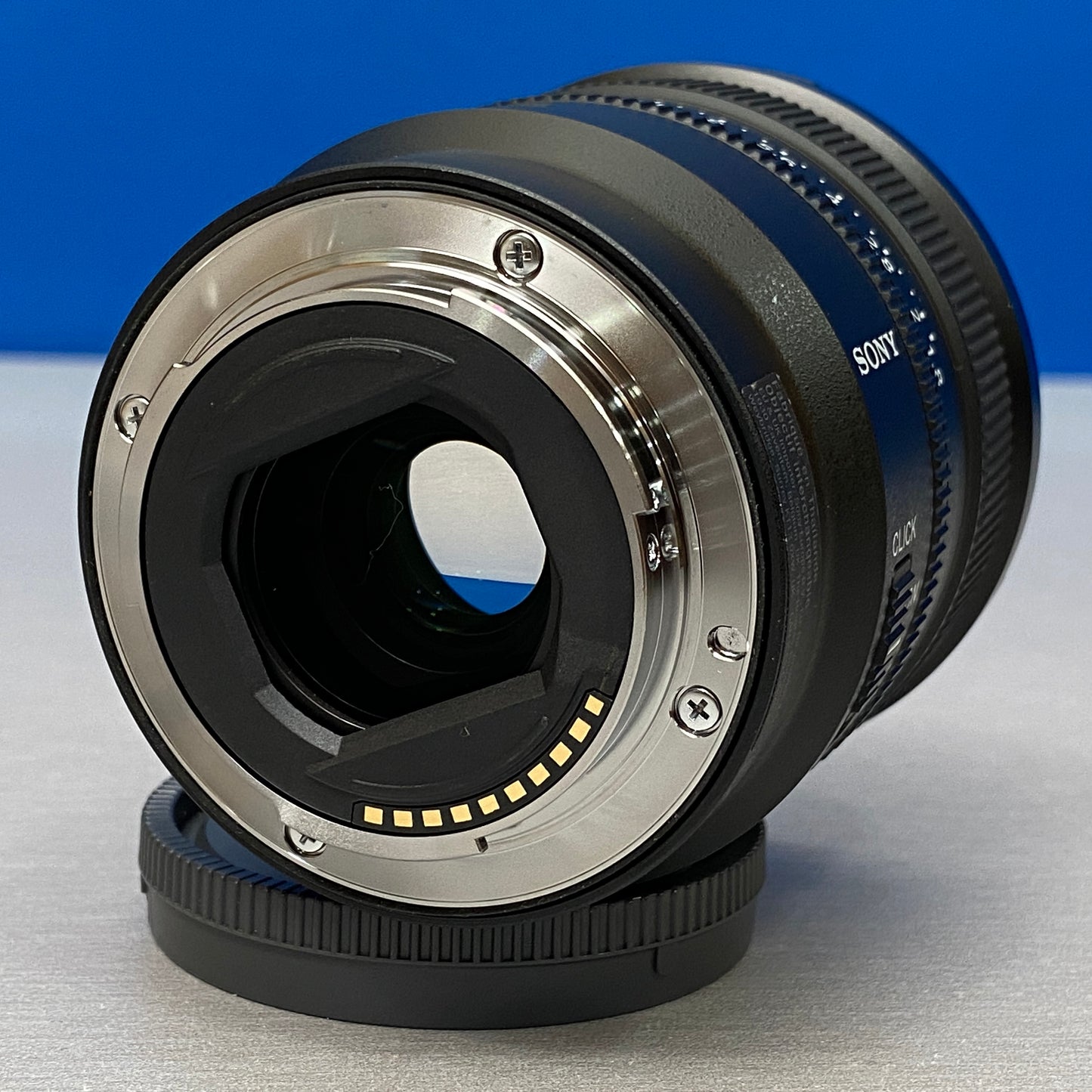 Sony FE 16mm f/1.8 G