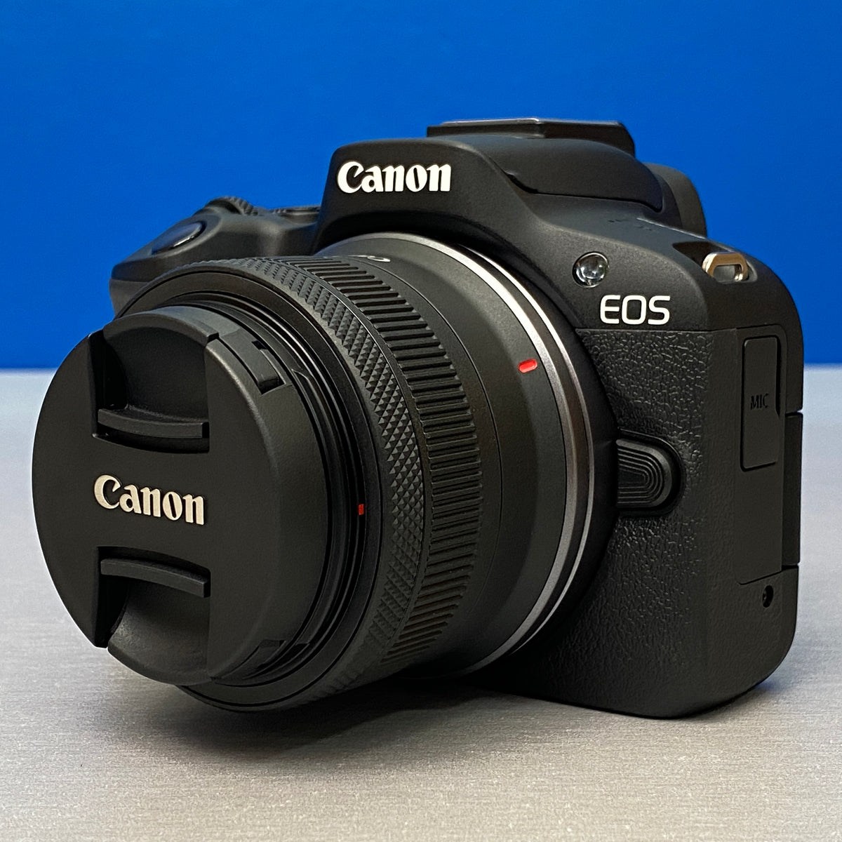 Canon EOS R50 (24.2MP) + RF-S 18-45mm f/4.5-6.3 IS STM