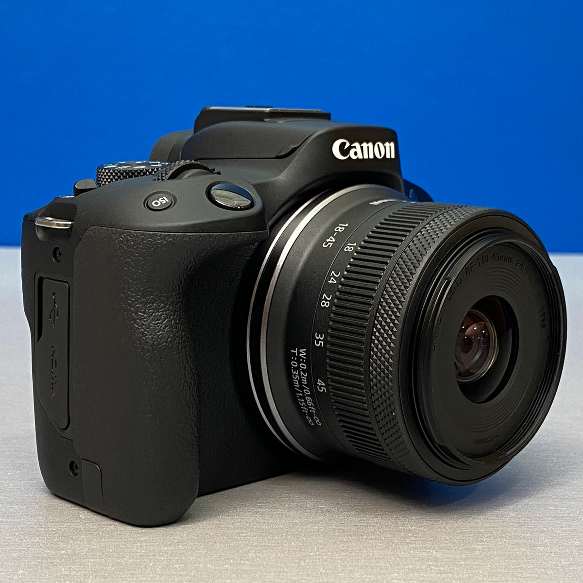 Canon EOS R50 (24.2MP) + RF-S 18-45mm f/4.5-6.3 IS STM