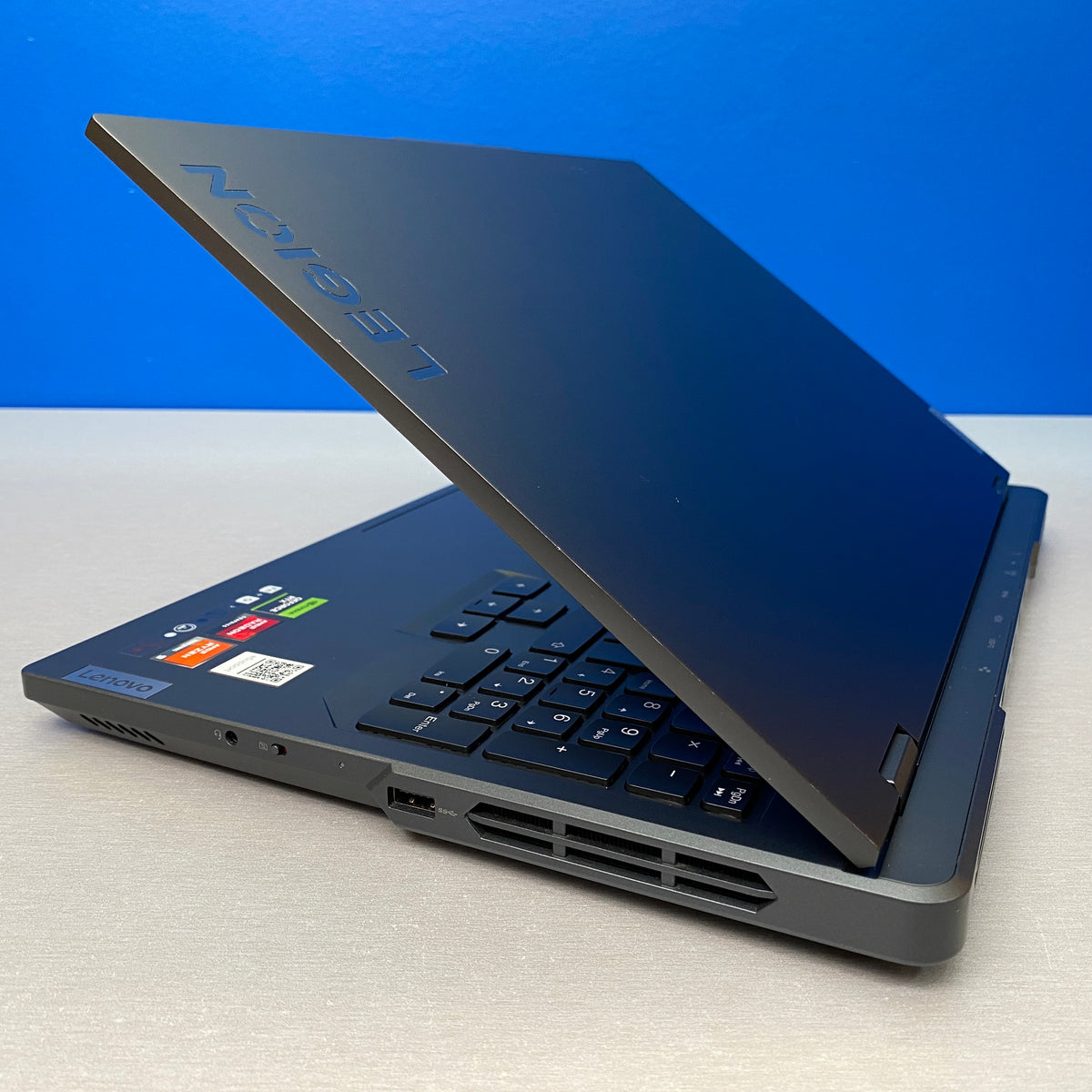 Lenovo Legion Pro 5 16ARX8 | 16" WQXGA 240Hz | Ryzen 9 7945HX | 32GB | 1TB | RTX 4070 8GB