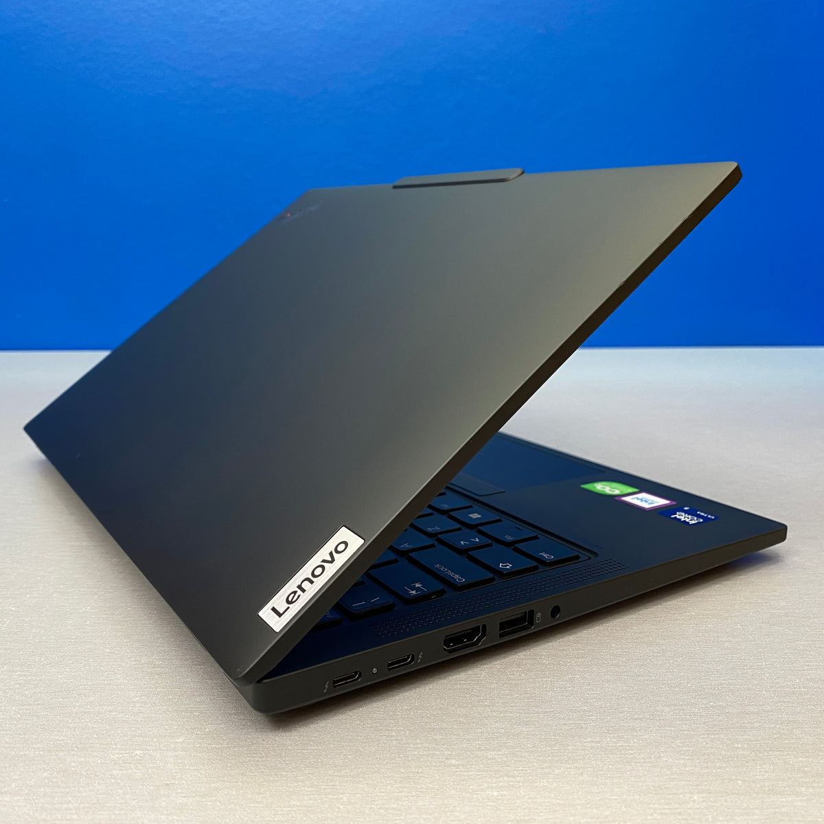 Lenovo ThinkPad T14 Gen5 | 14" FHD+ | Ultra 5 125U | 16GB | 512GB SSD