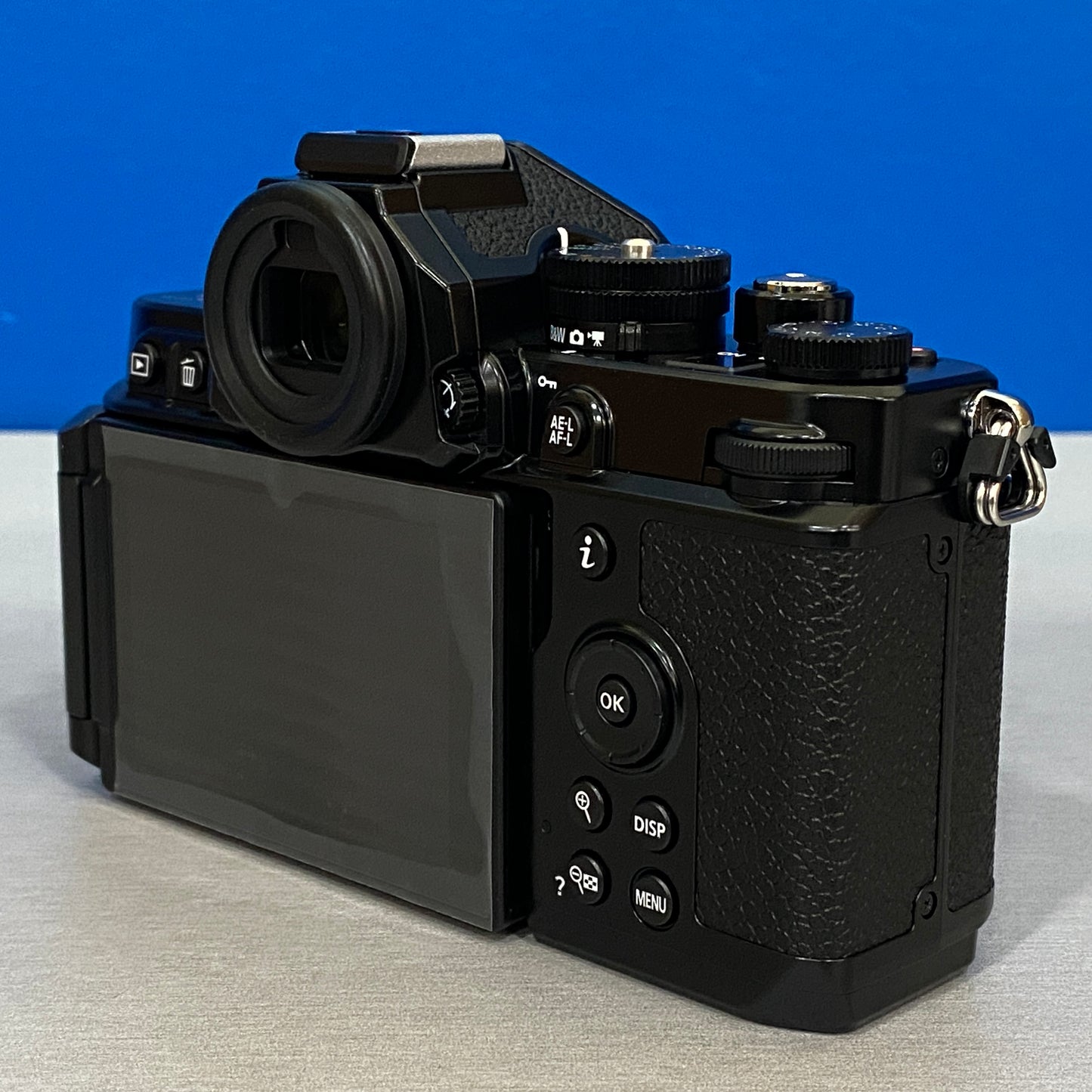 Nikon Z f (Corpo) - 24.5MP | NOVA