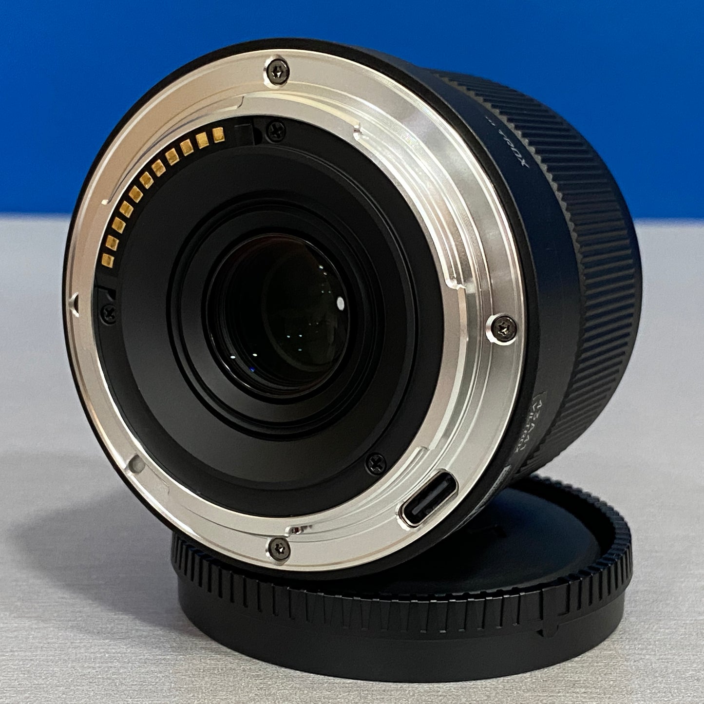 Viltrox AF 25mm f/1.7 STM ASPH ED | NOVA