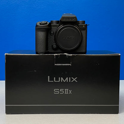 Panasonic Lumix DC-S5 IIX (Corpo) - 24.2MP