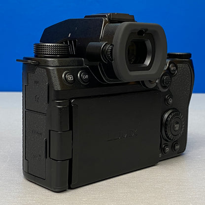 Panasonic Lumix DC-S5 IIX (Corpo) - 24.2MP